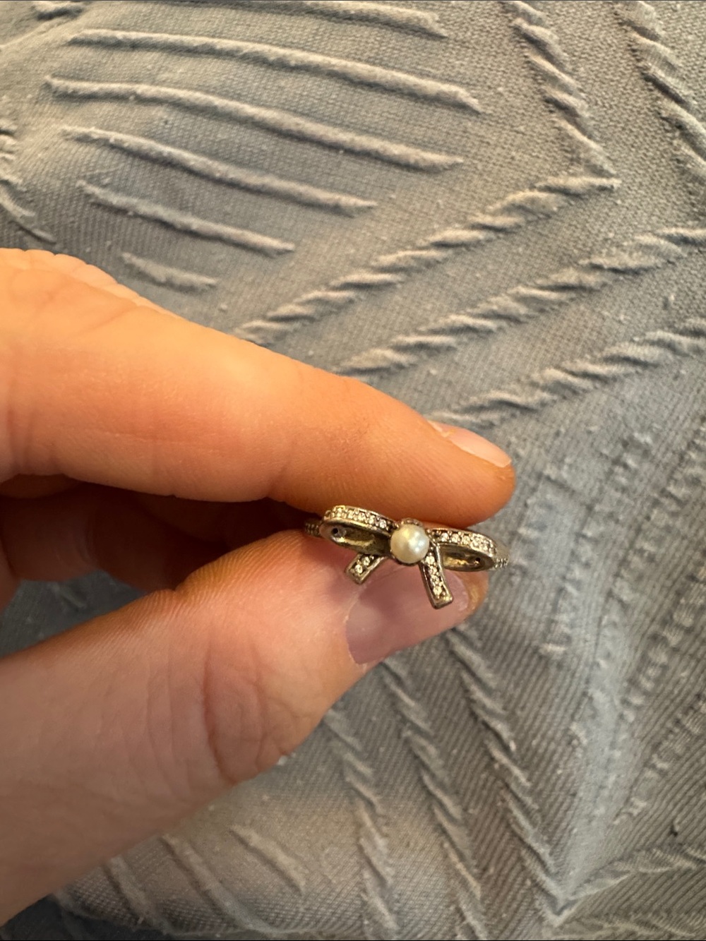 Pandora Silver Bow Ring with Pearl Accent